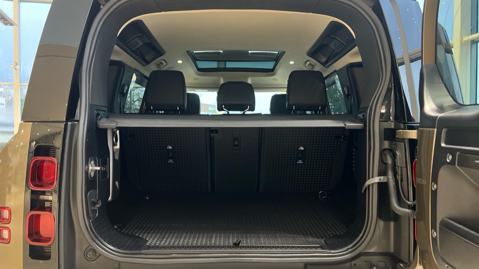 Used Land Rover Defender 2022 for sale - 76788325: Photo 10