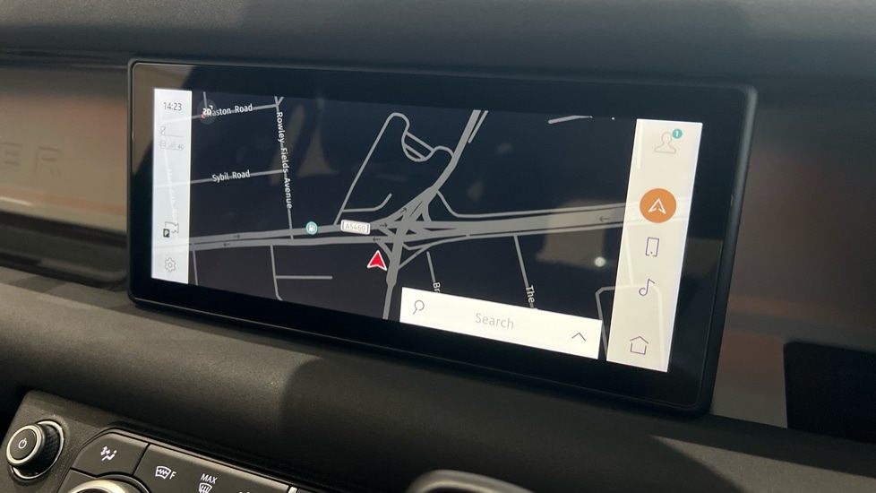 Used Land Rover Defender 2022 for sale - 76788325: Photo 11