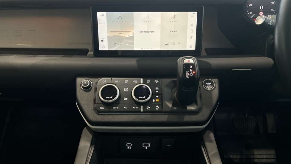 Used Land Rover Defender 2022 for sale - 76788325: Photo 14