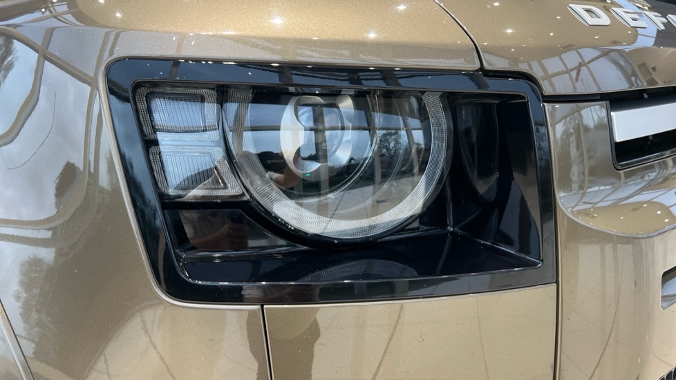 Used Land Rover Defender 2022 for sale - 76788325: Photo 17