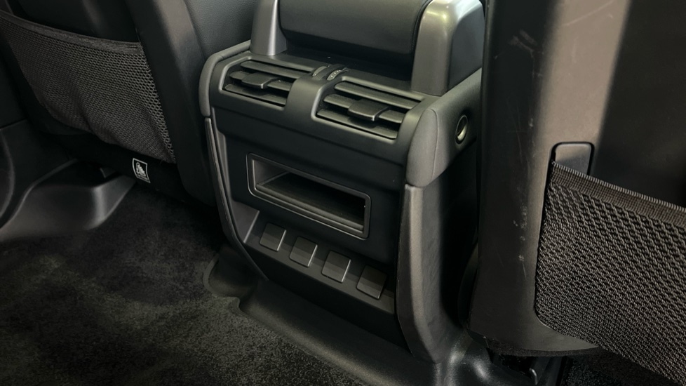 Used Land Rover Defender 2022 for sale - 76788325: Photo 18