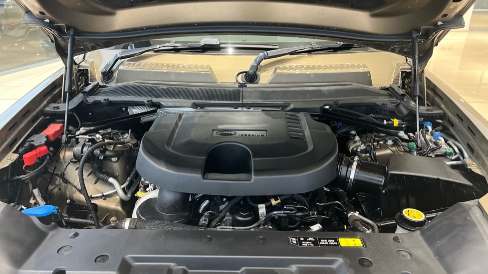 Used Land Rover Defender 2022 for sale - 76788325: Photo 30