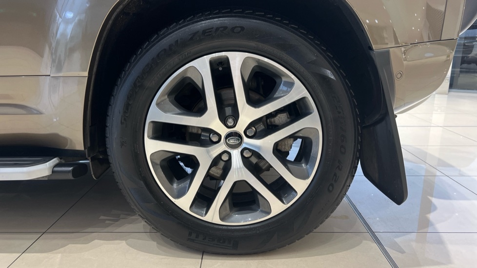 Used Land Rover Defender 2022 for sale - 76788325: Photo 33