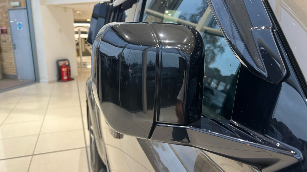 Used Land Rover Defender 2022 for sale - 76788325: Photo 41