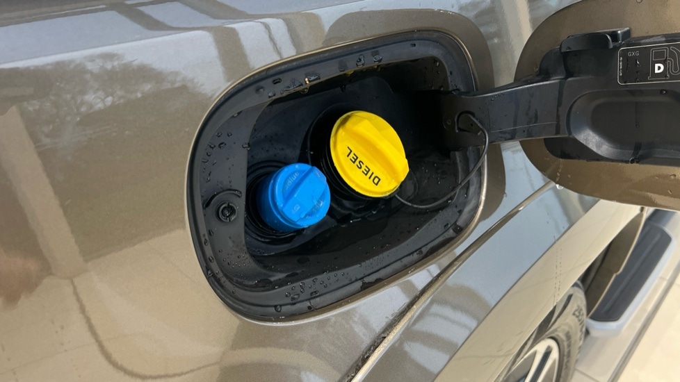 Used Land Rover Defender 2022 for sale - 76788325: Photo 48