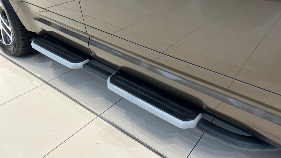 Used Land Rover Defender 2022 for sale - 76788325: Photo 49