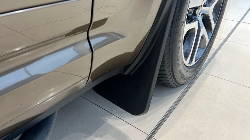 Used Land Rover Defender 2022 for sale - 76788325: Photo 50