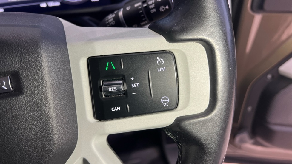 Used Land Rover Defender 2022 for sale - 76788325: Photo 72