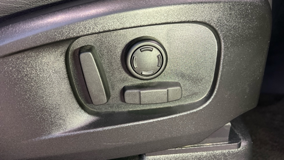 Used Land Rover Defender 2022 for sale - 76788325: Photo 77