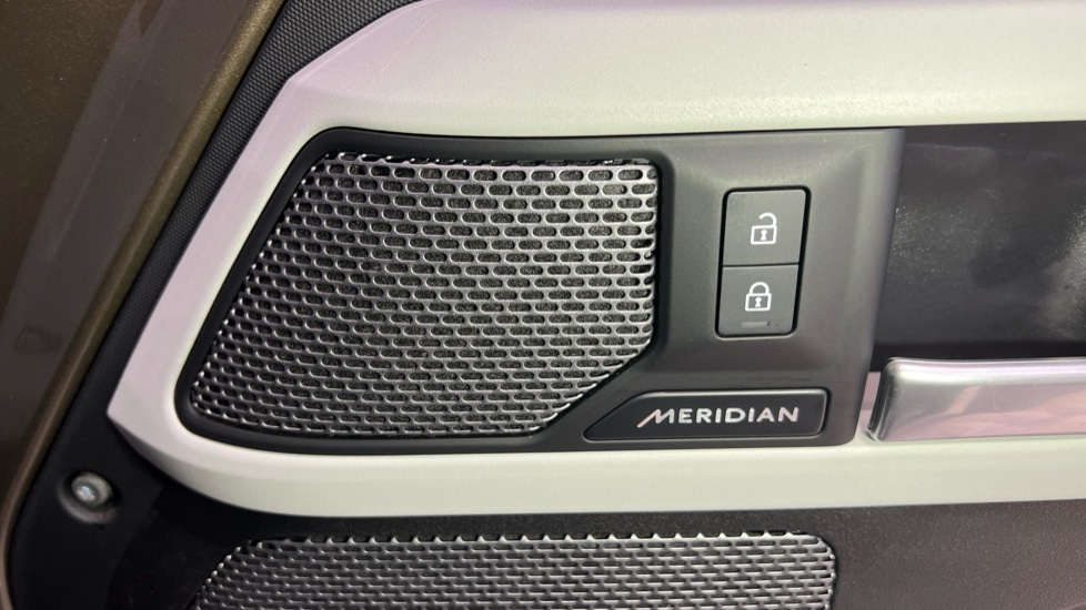 Used Land Rover Defender 2022 for sale - 76788325: Photo 81