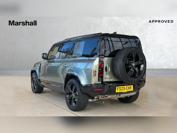 Used Land Rover Defender 2025 for sale - 76640315: Photo