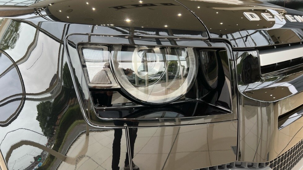 Used Land Rover Defender 2024 for sale - 76007902: Photo 17