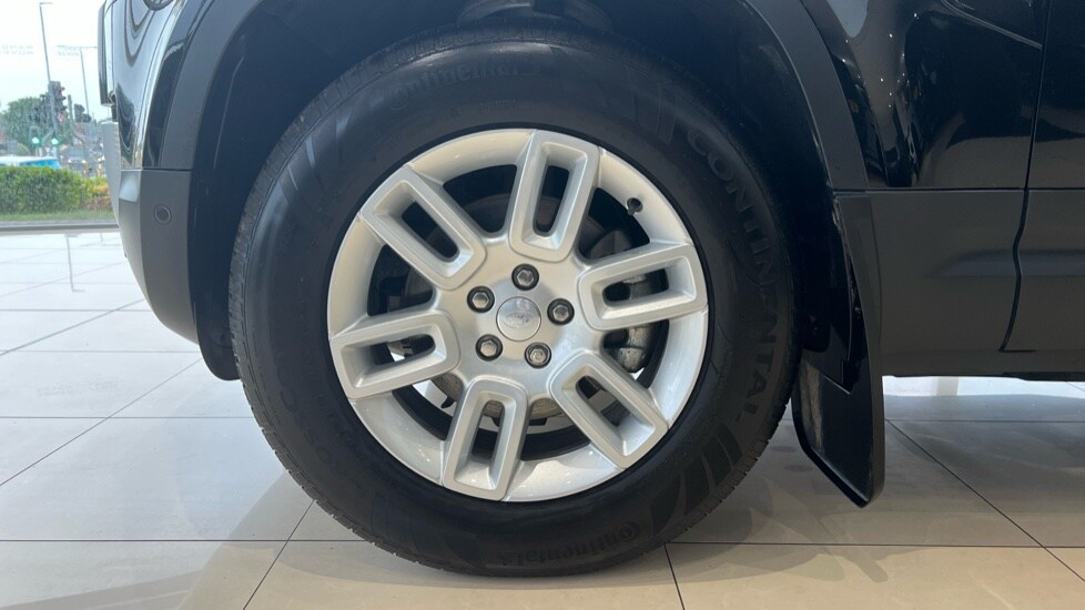 Used Land Rover Defender 2024 for sale - 76007902: Photo 31
