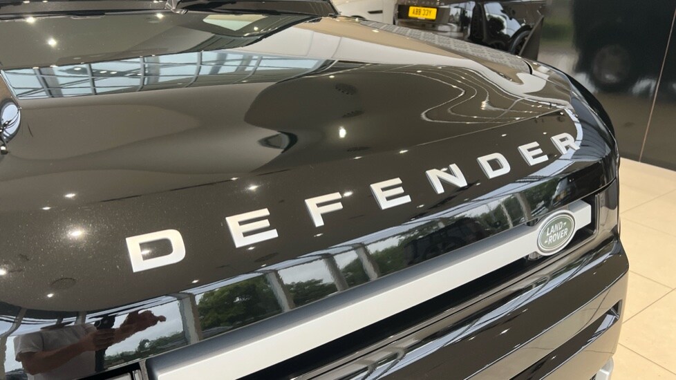 Used Land Rover Defender 2024 for sale - 76007902: Photo 36