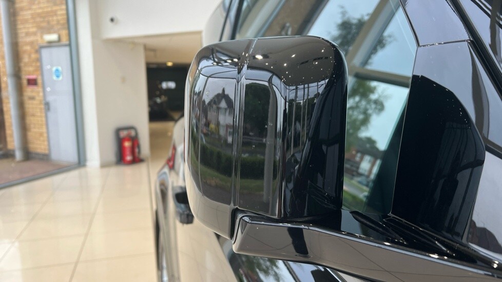 Used Land Rover Defender 2024 for sale - 76007902: Photo 40