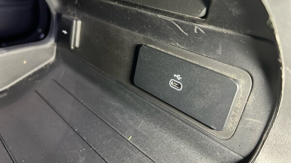 Used Land Rover Defender 2024 for sale - 76007902: Photo 62
