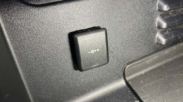 Used Land Rover Defender 2024 for sale - 76007902: Photo 74