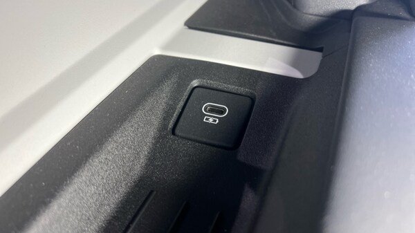 Used Land Rover Defender 2024 for sale - 76007902: Photo 78