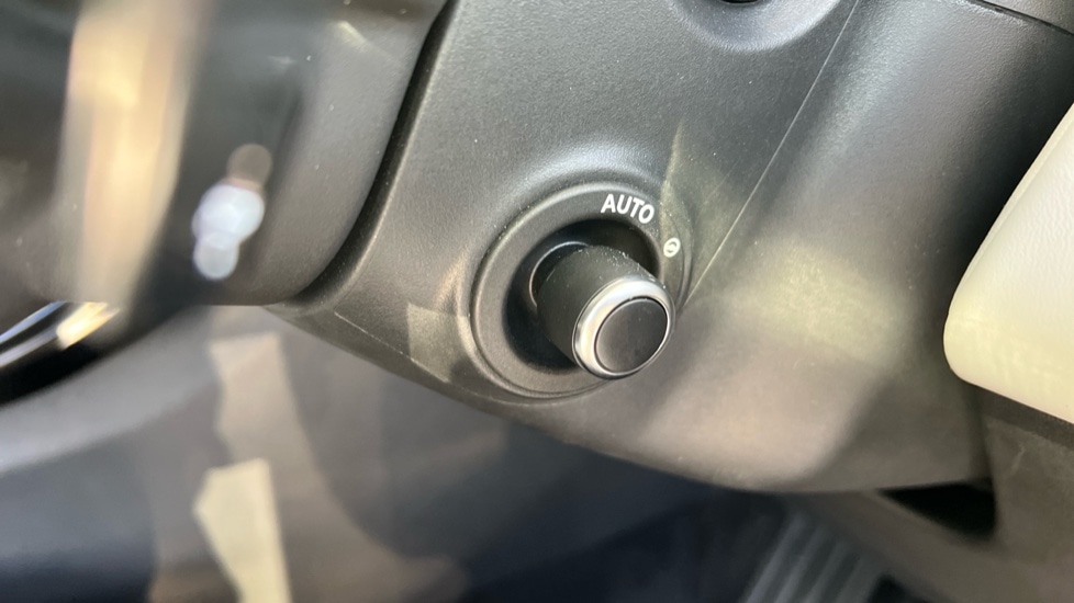 Used Land Rover Range Rover Evoque 2025 for sale - 76826823: Photo 76