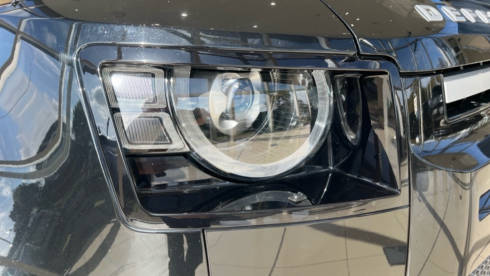 Used Land Rover Defender 2022 for sale - 76146085: Photo 17