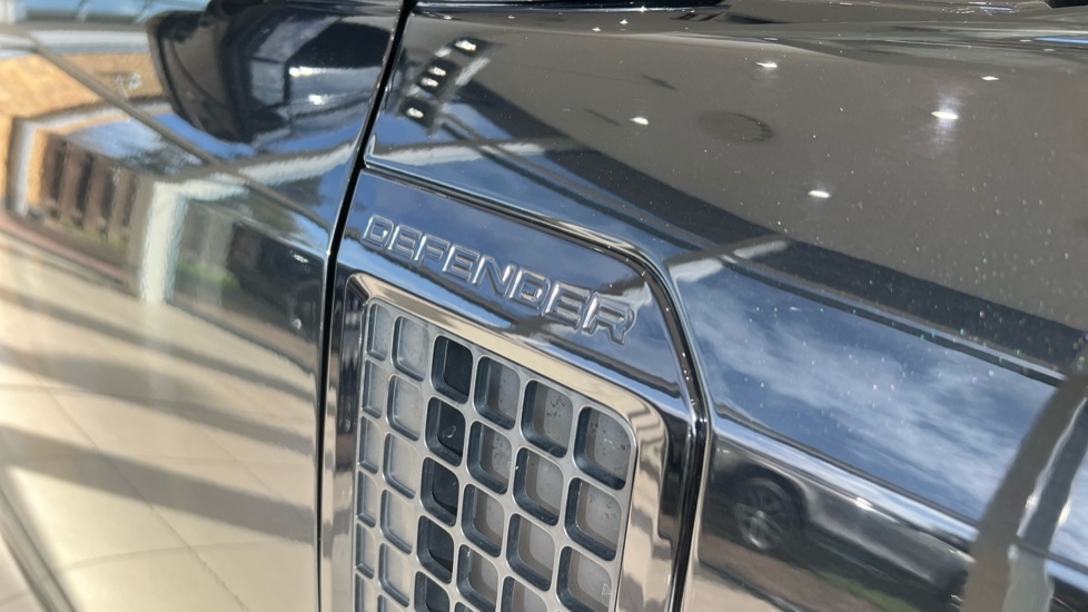 Used Land Rover Defender 2022 for sale - 76146085: Photo 22