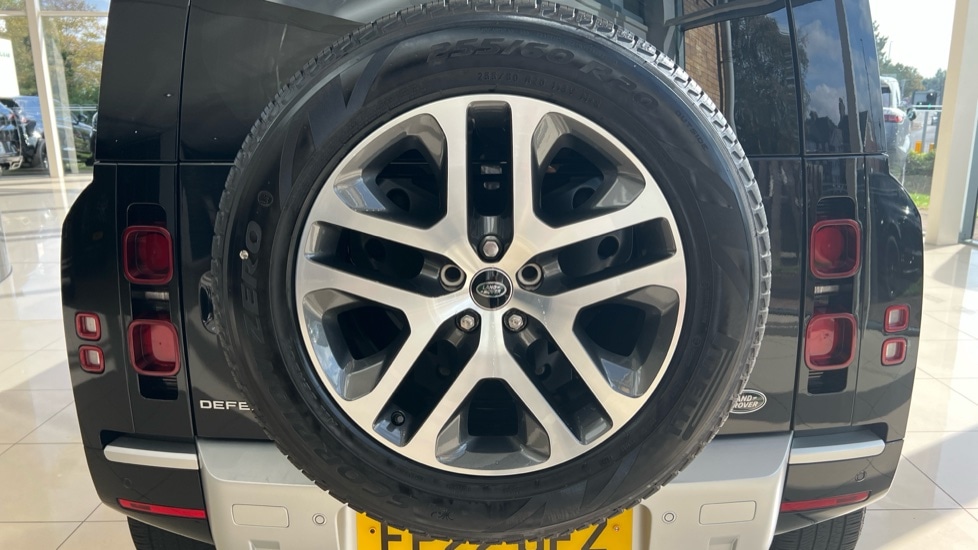 Used Land Rover Defender 2022 for sale - 76146085: Photo 46