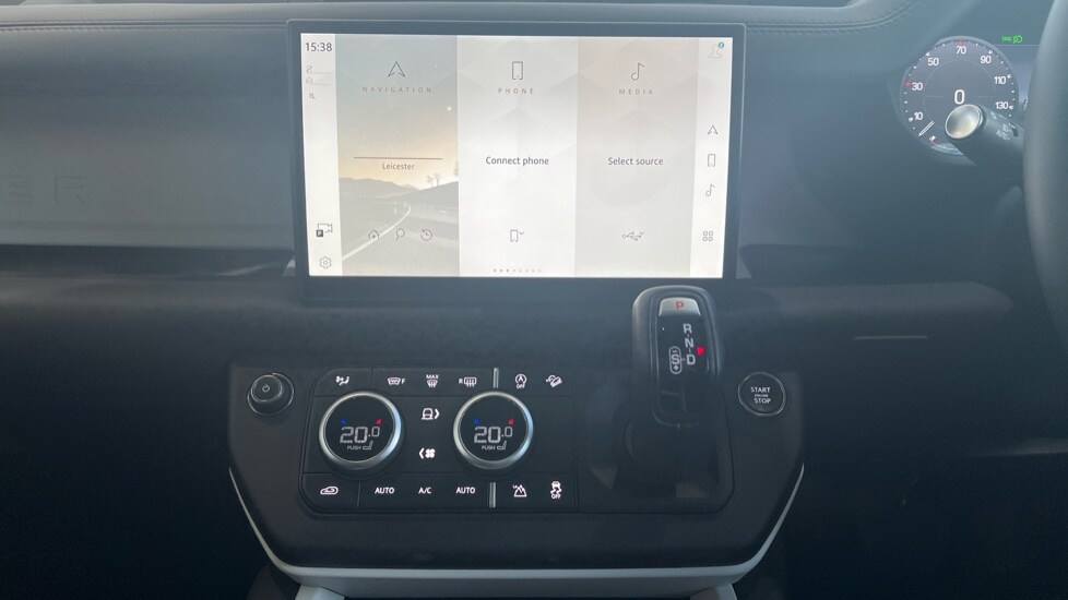 Used Land Rover Defender 2025 for sale - 76384340: Photo 14