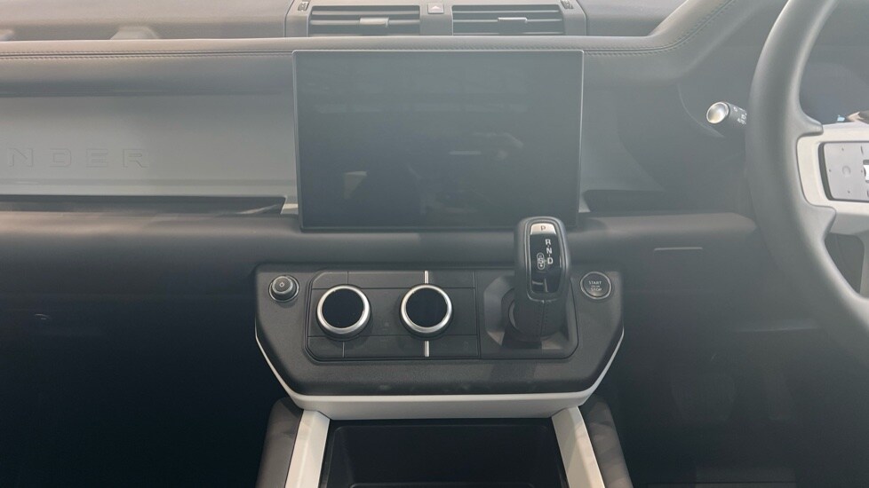 Used Land Rover Defender 2025 for sale - 76384340: Photo 29