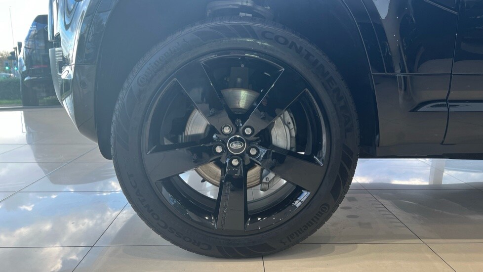 Used Land Rover Defender 2025 for sale - 76384340: Photo 31