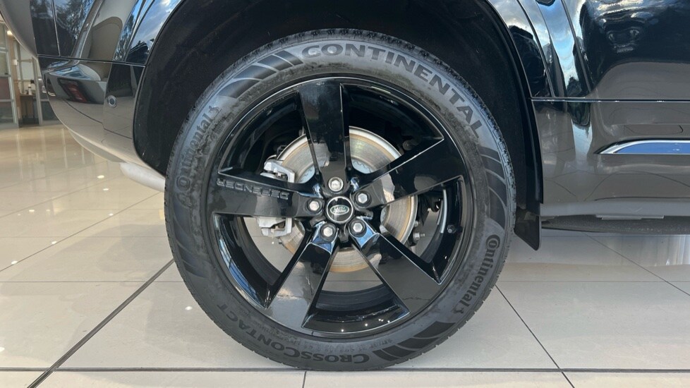 Used Land Rover Defender 2025 for sale - 76384340: Photo 32