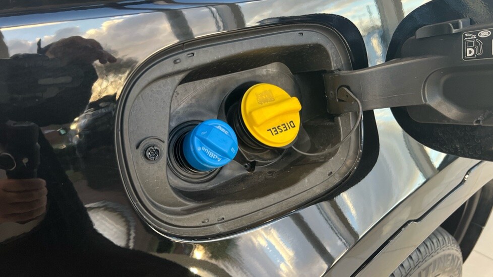 Used Land Rover Defender 2025 for sale - 76384340: Photo 44