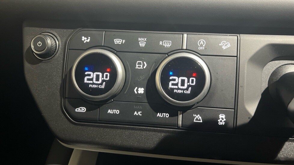 Used Land Rover Defender 2025 for sale - 76384340: Photo 58