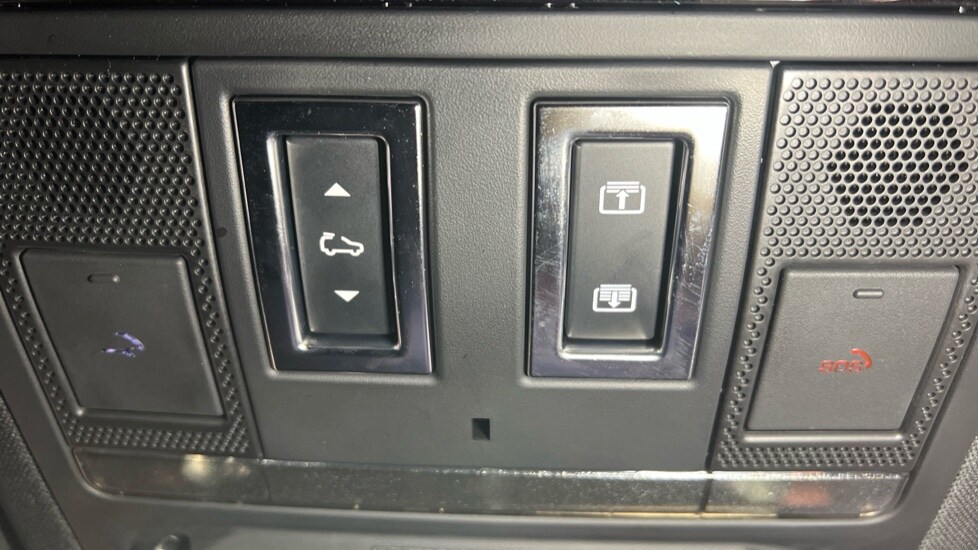 Used Land Rover Defender 2025 for sale - 76384340: Photo 65