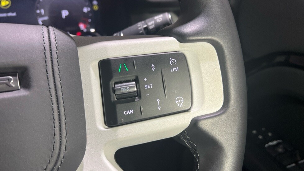 Used Land Rover Defender 2025 for sale - 76384340: Photo 67