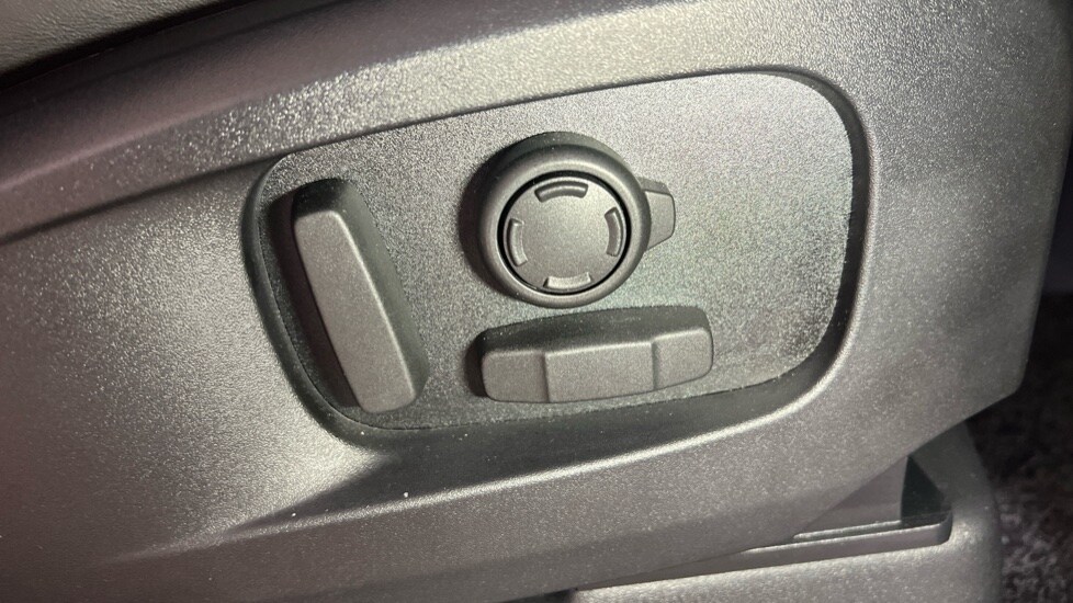 Used Land Rover Defender 2025 for sale - 76384340: Photo 72