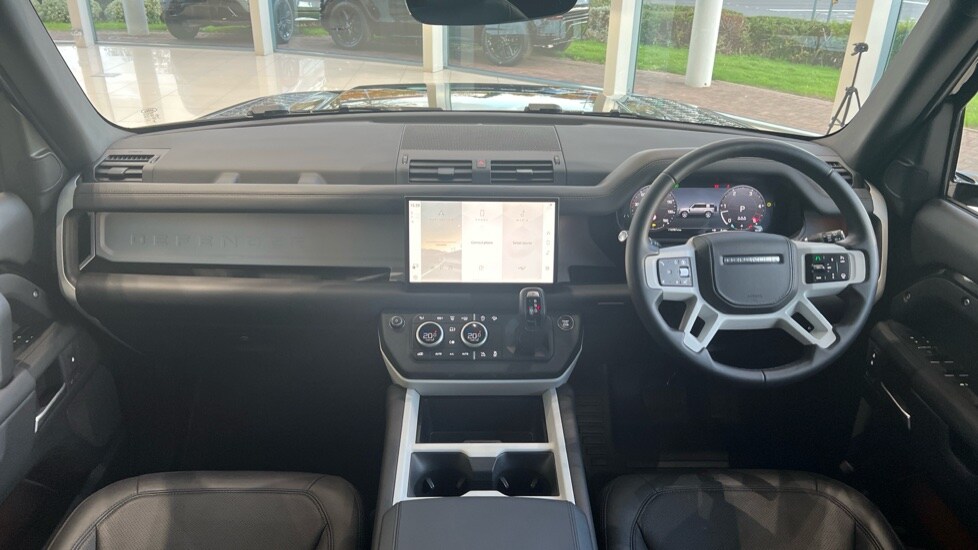 Used Land Rover Defender 2025 for sale - 76384340: Photo 9