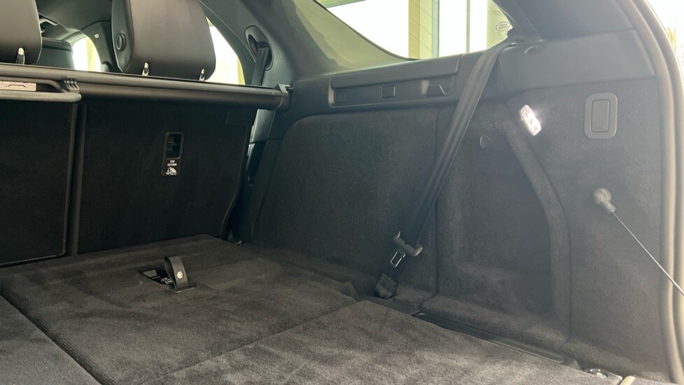 Used Land Rover Discovery 2024 for sale - 76575187: Photo 24