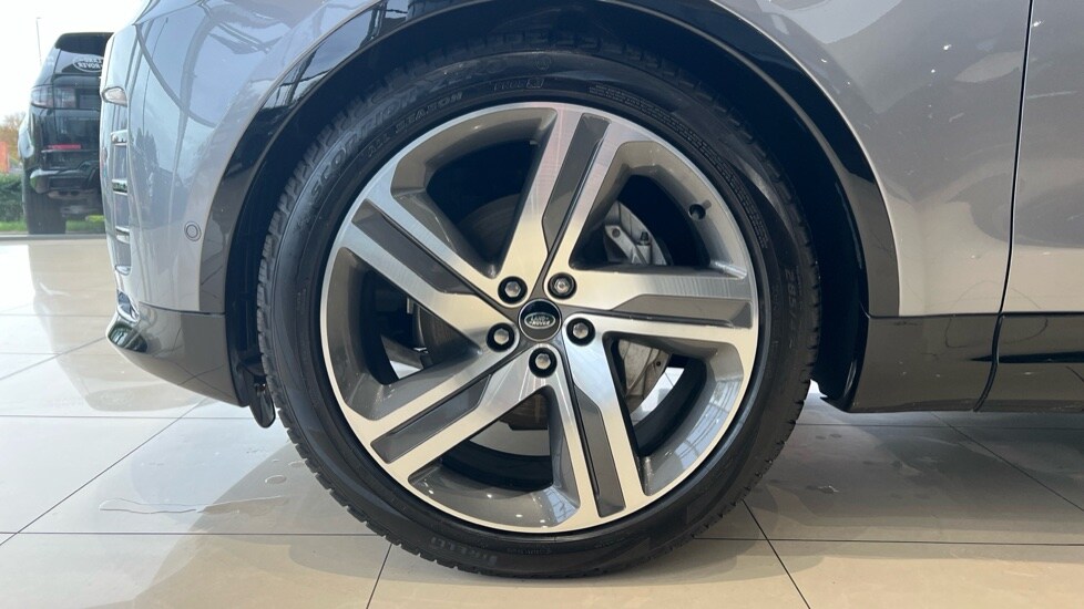 Used Land Rover Discovery 2024 for sale - 76575187: Photo 31