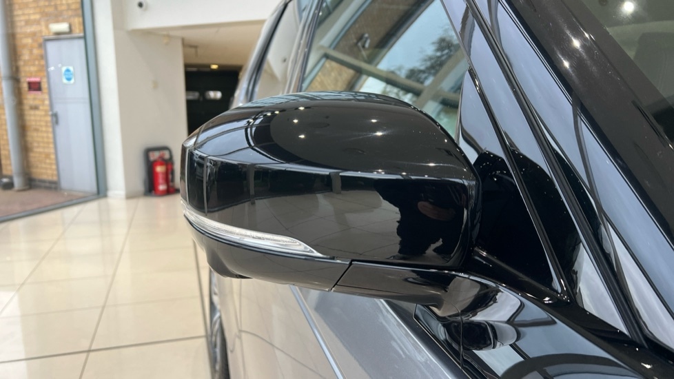 Used Land Rover Discovery 2024 for sale - 76575187: Photo 37