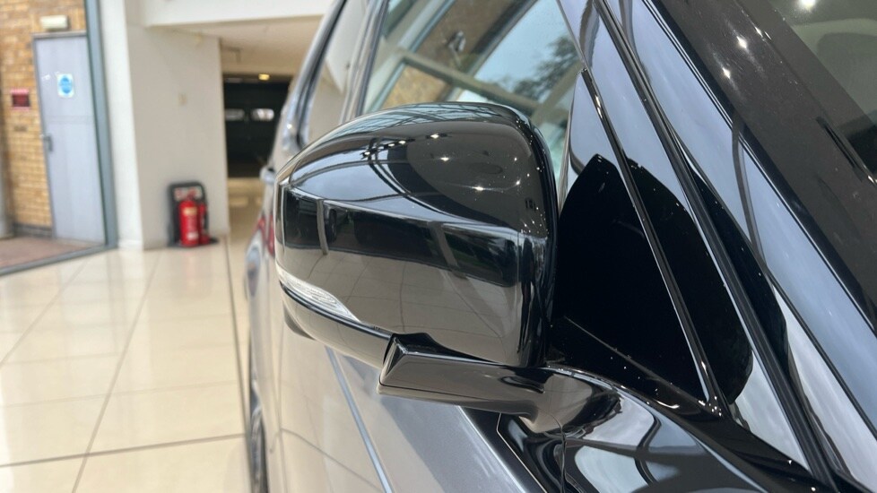 Used Land Rover Discovery 2024 for sale - 76575187: Photo 38