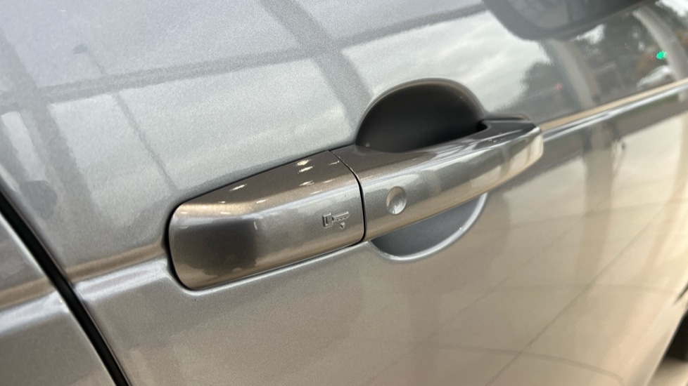 Used Land Rover Discovery 2024 for sale - 76575187: Photo 39