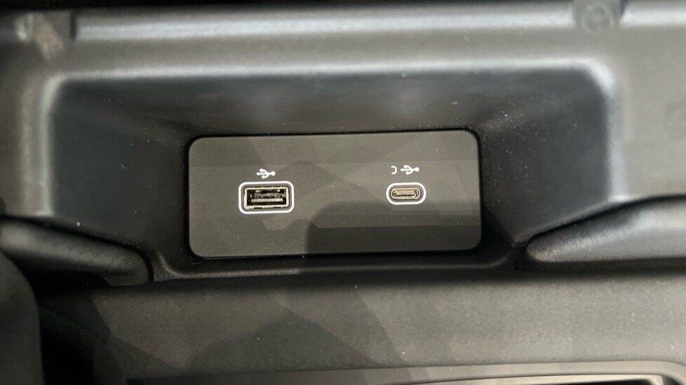 Used Land Rover Discovery 2024 for sale - 76575187: Photo 64