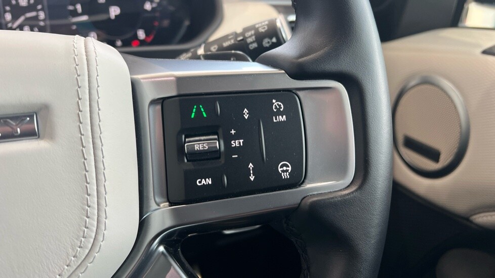 Used Land Rover Discovery 2024 for sale - 76575187: Photo 70