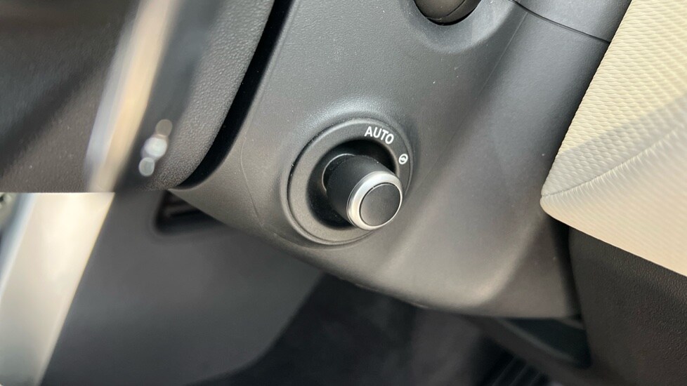 Used Land Rover Discovery 2024 for sale - 76575187: Photo 73