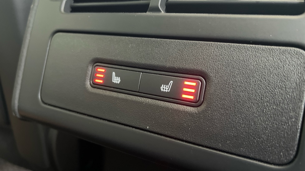 Used Land Rover Discovery 2024 for sale - 76575187: Photo 83