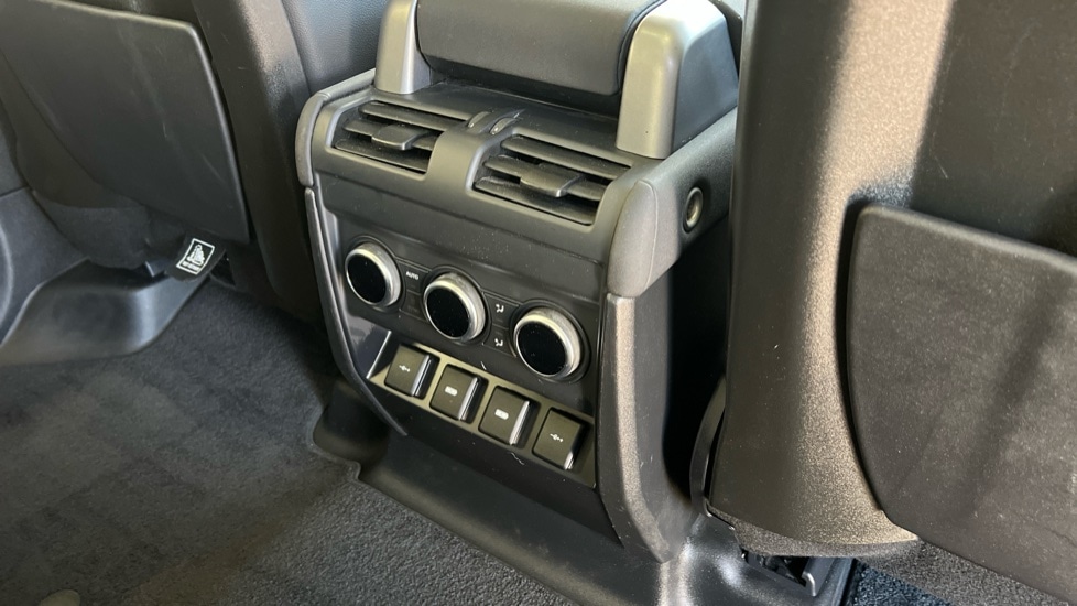 Used Land Rover Defender 2020 for sale - 76338864: Photo 18