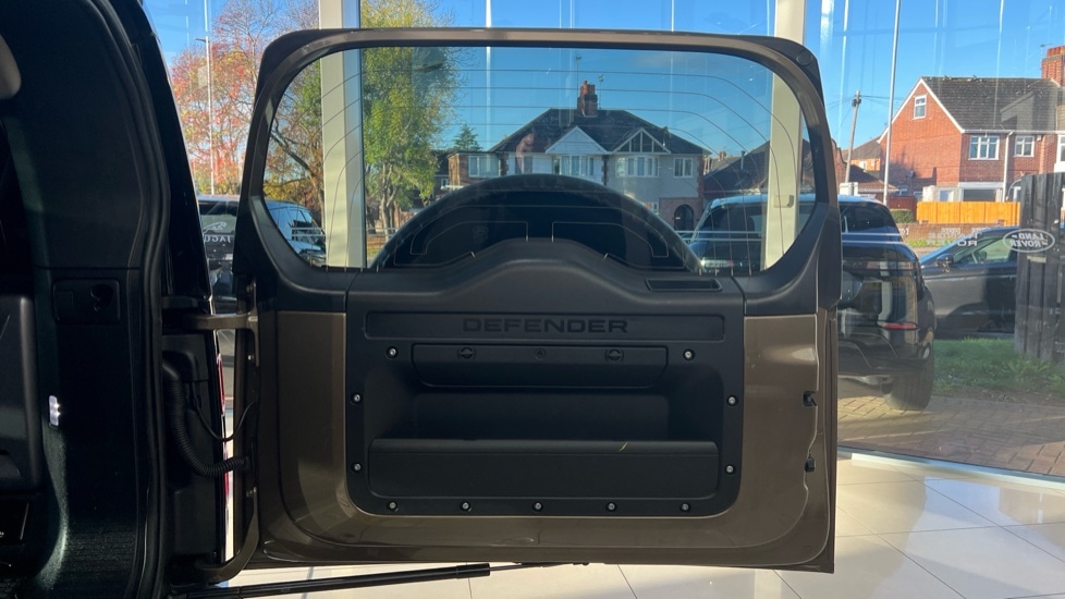 Used Land Rover Defender 2020 for sale - 76338864: Photo 35