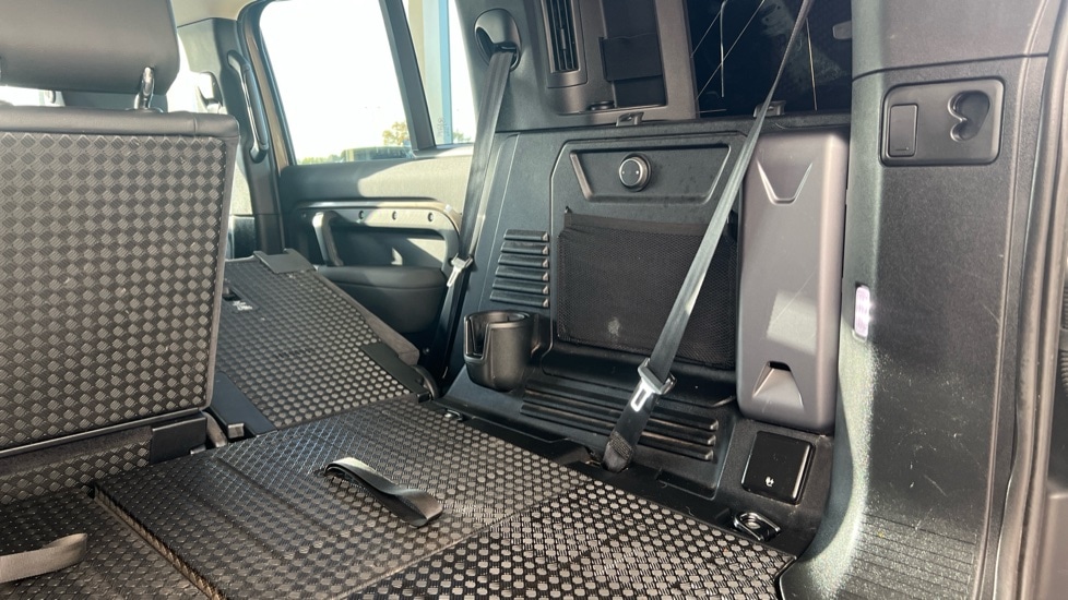 Used Land Rover Defender 2020 for sale - 76338864: Photo 36