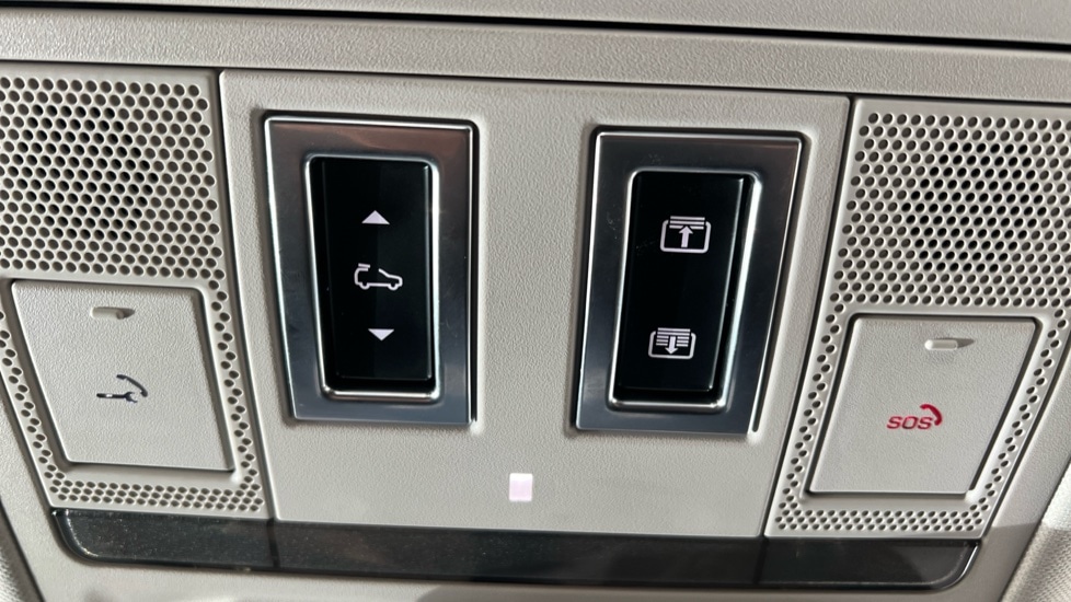 Used Land Rover Defender 2020 for sale - 76338864: Photo 67