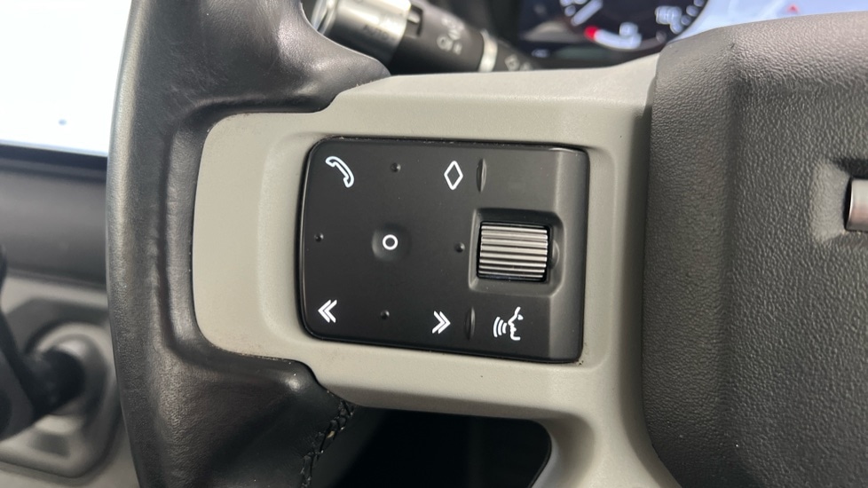 Used Land Rover Defender 2020 for sale - 76338864: Photo 68